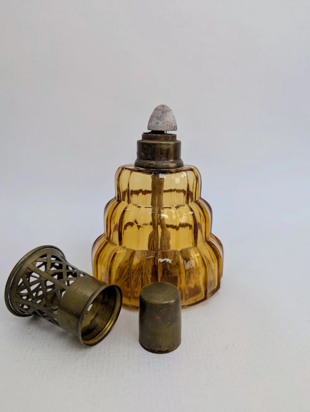 Antique shepherd's lamp in amber glass - Image 4