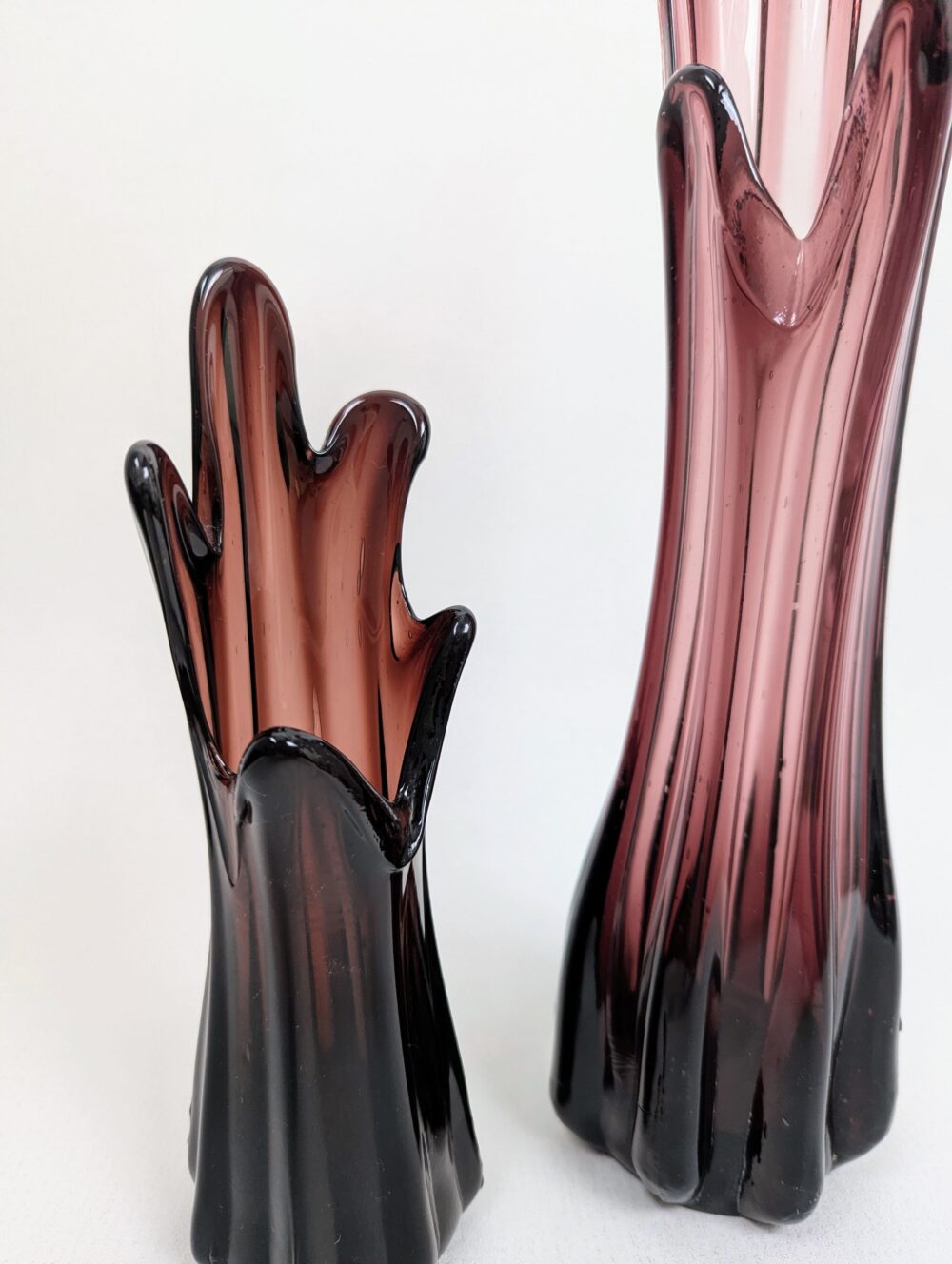 Duo of blown glass vases - Image 3