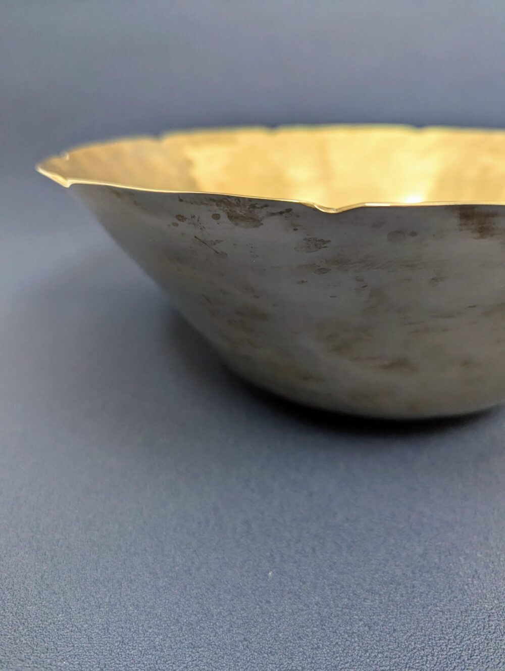 Large brass salad bowl - Image 2