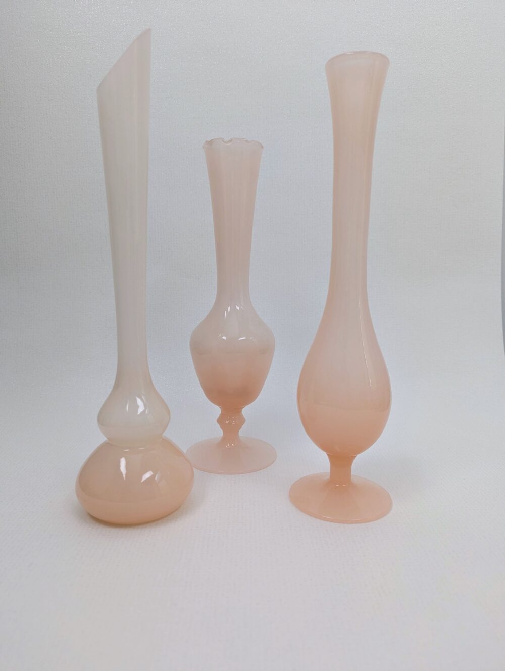 Trio de vases en Opaline – Image 4