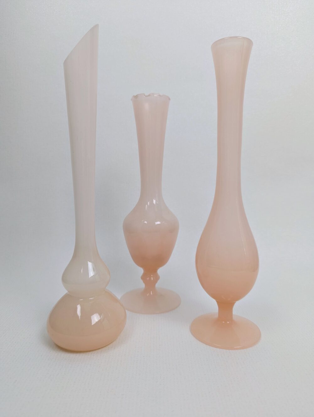 Trio de vases en Opaline – Image 2